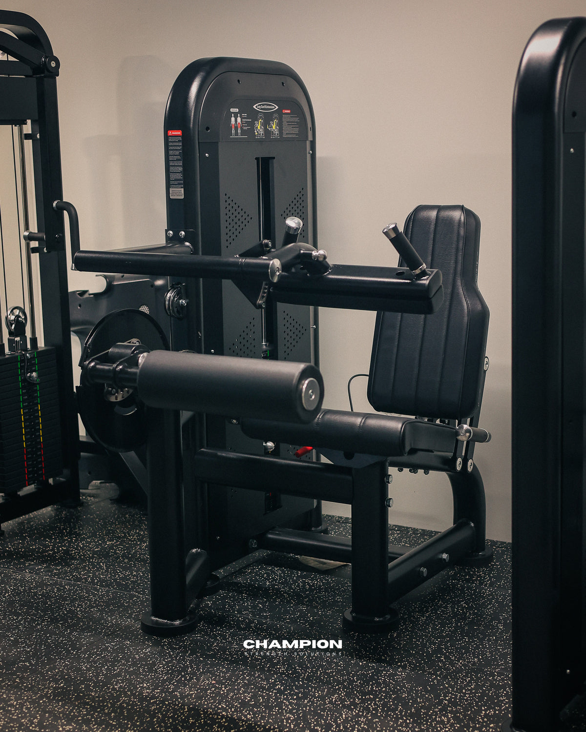 Leg Extension / Curl Machine (Summit)